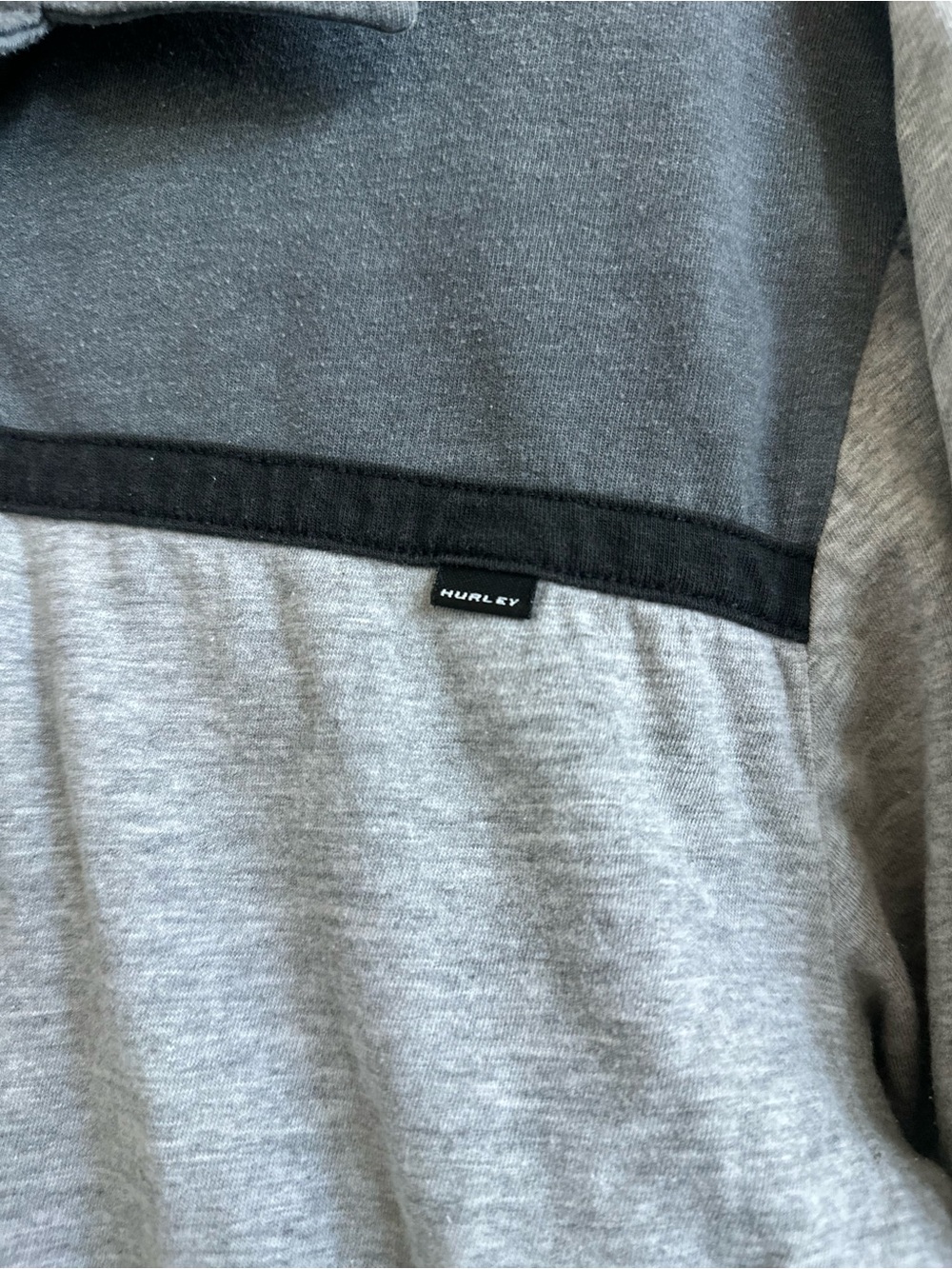 ⁠Hurley Intl Mens Size Large Gray Colorblock Short Sleeve Polo Shirt Y2K Surf⁠ - Picture 3 of 7